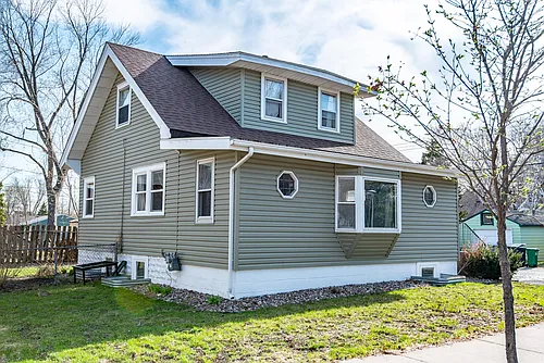 2016 Fairmont Ave SE Photo 1