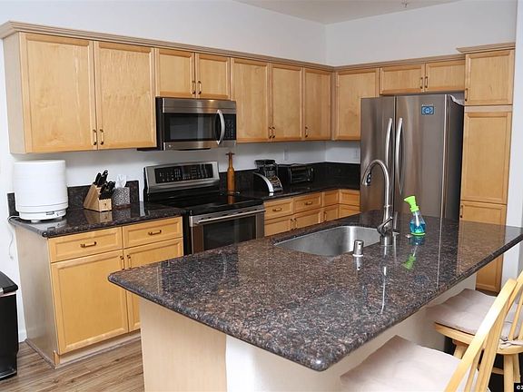 3rd image of 6281 Ingleston Dr APT 411