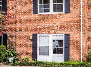 124 Chaucer Ct, Carrboro, NC 27510