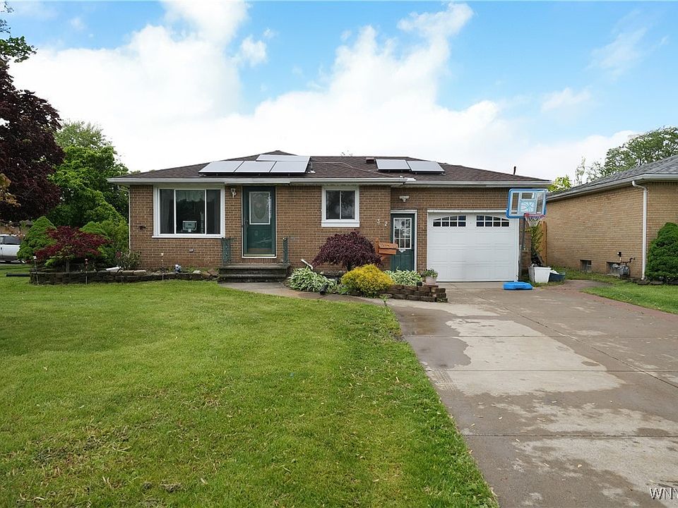 1st image of 32 Nagel Dr