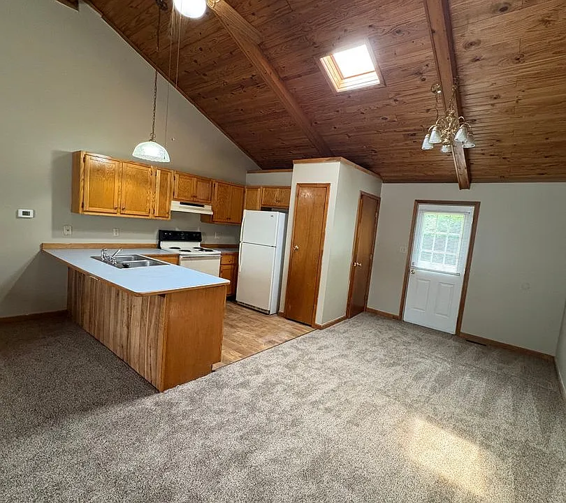 1137 Dale Dr