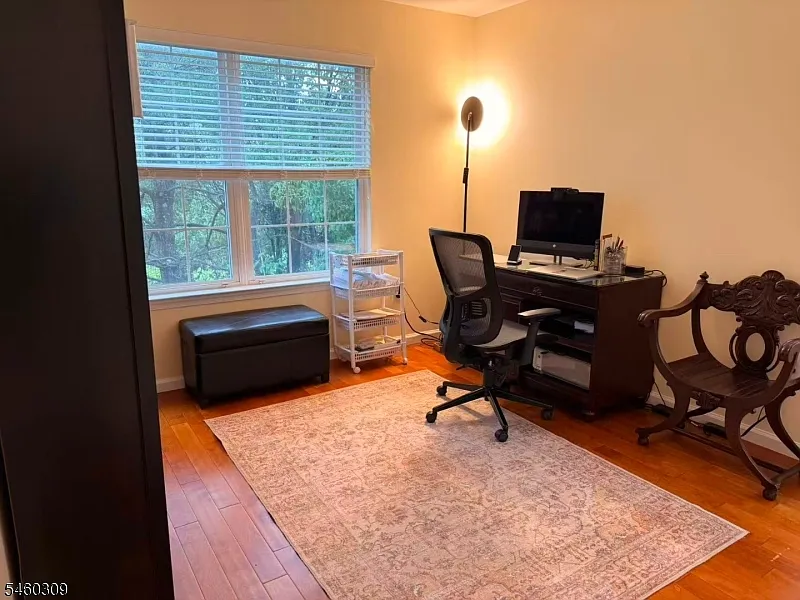 3 bed, 2.5 bath, $4,400 — Photo 2