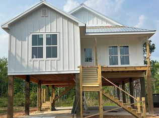 204 Piney Ridge Rd, Waveland, MS 39576