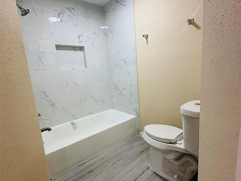 10826 Laureldale Ct — Photo 14