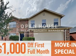 708 Eagle Dr, Saginaw, TX 76131