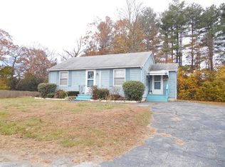 43 Stoughton Ave, Webster, MA 01570