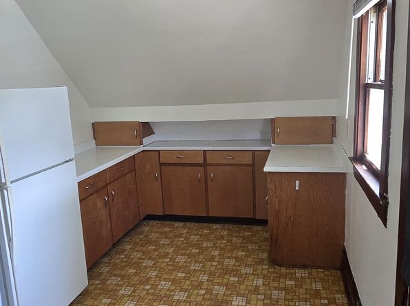 101 W Vine St