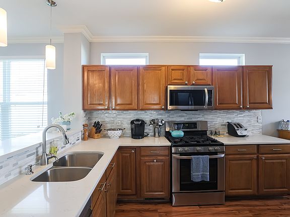 4th image of 12791 Kishwaukee Ln