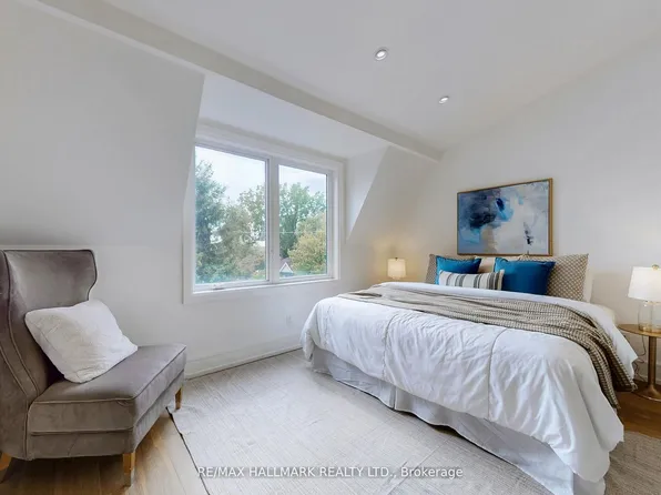 5 Wadsworth Blvd, Toronto, ON M9N 2G3