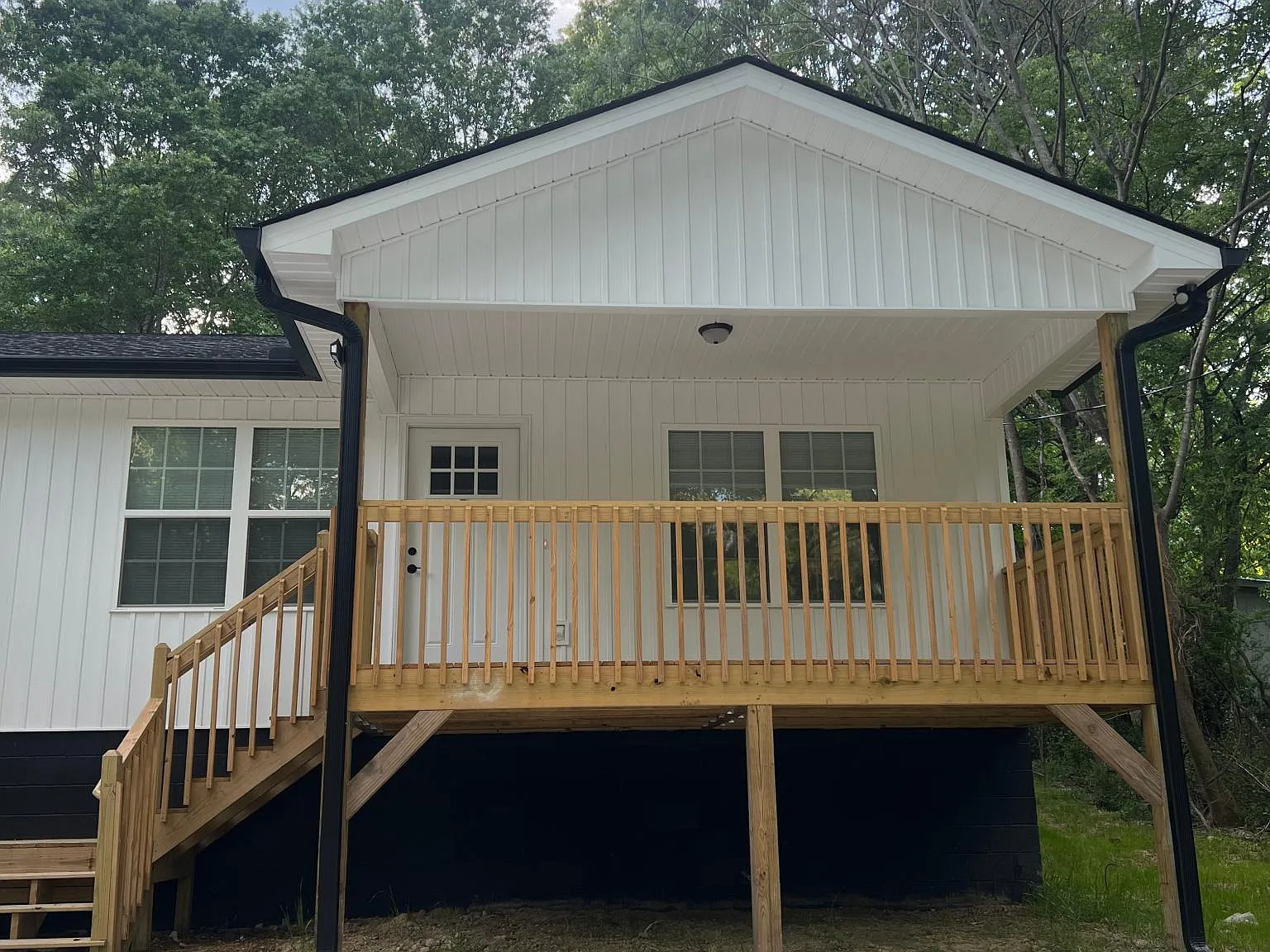 1732 Ball Ave — Photo 1