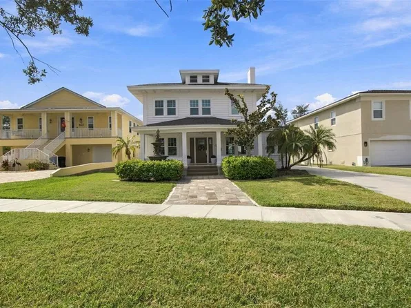 5426 VENETIAN BOULEVARD NE, ST PETERSBURG, FL 33703