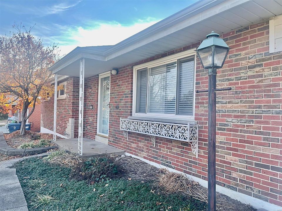2nd image of 10133 Jeffleigh Ln