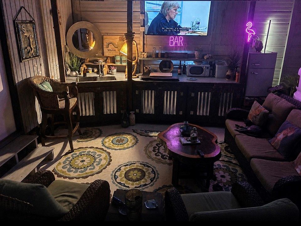 1st image of 1129 Prides Ln