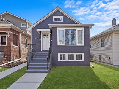 5937 W Eastwood Ave, Chicago, IL, 60630