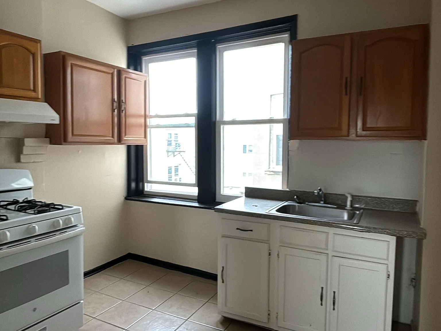 1 bed, 650 sqft, $1,700 — Photo 2