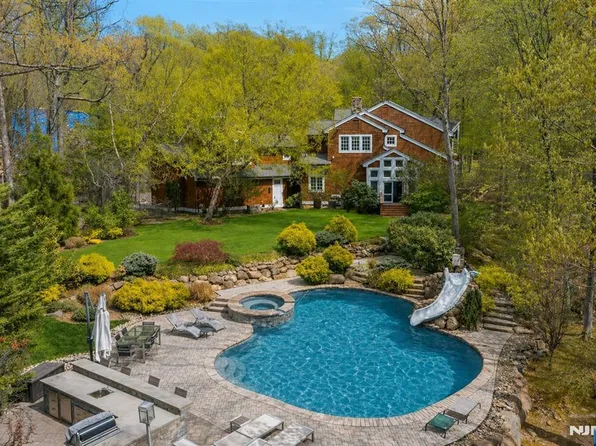 7 Charney Pl, Alpine, NJ 07620