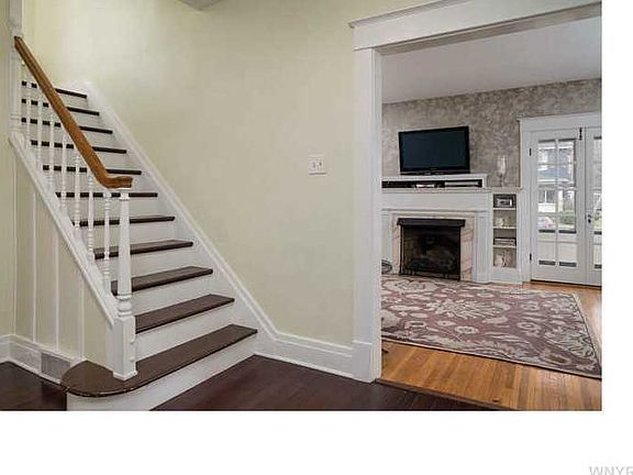 3rd image of 120 Berryman Dr