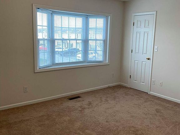 5th image of 2152 Flagstone Ct APT M1
