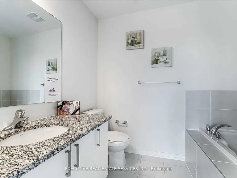245 Royal Northern Path — Photo 7