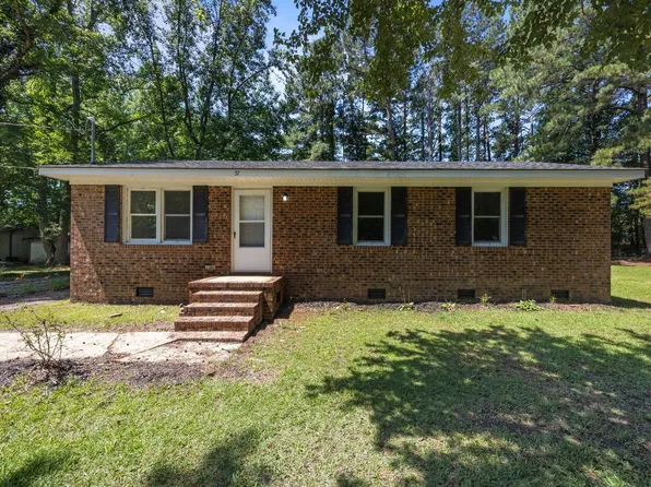 37 Weeping Willow Ln, Lillington, NC 27546