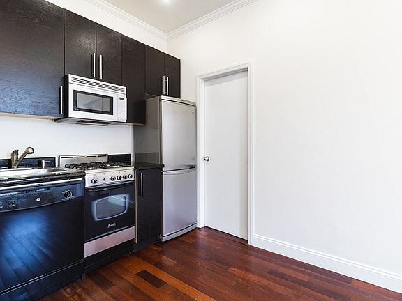 2nd image of 61 Delancey St #5F