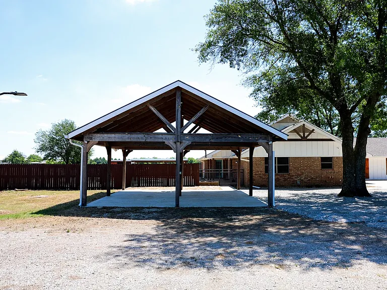 10575 Friendship Rd — Photo 36