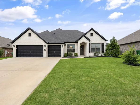 1110 Stoneybrook Ln, Bentonville, AR 72713