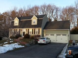 10 Stone Hedge Dr, Leominster, MA 01453
