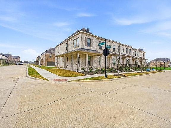 2nd image of 634 Blue Ridge Dr