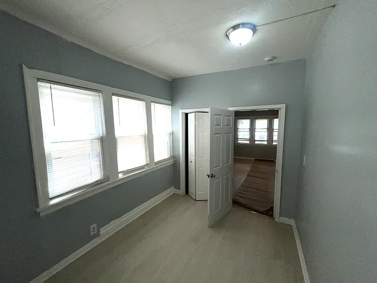 9147 S Woodlawn Ave — Photo 7
