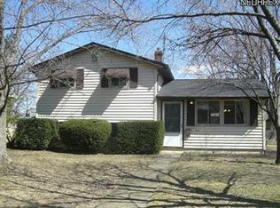 6111 Gilmere Dr, Brookpark, OH 44142