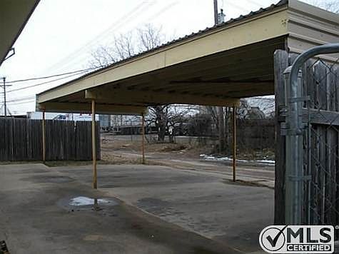 5th image of 351 Somerset Pl