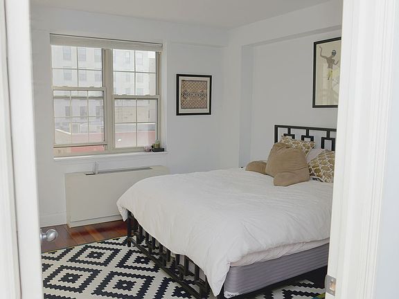 2nd image of 163 Saint Nicholas Ave APT 4I