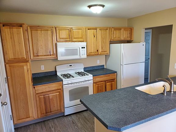 2nd image of 2040 Central Ave
