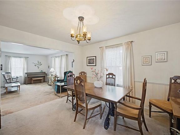 4th image of 6 Redman Ct