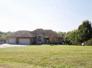 473 Royal Ln, Clever, MO 65631