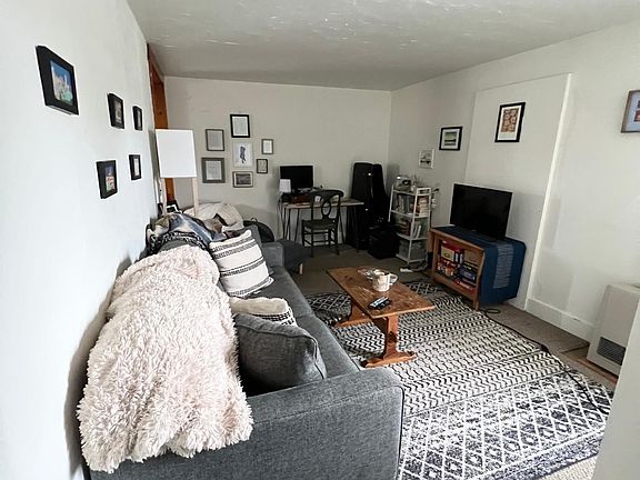 HAS NEW FLOORING NOW