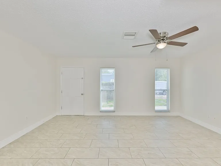 15616 Avalon Ave #1 — Photo 12