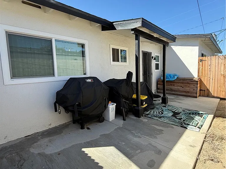 241 Costa Mesa St #B — Photo 20