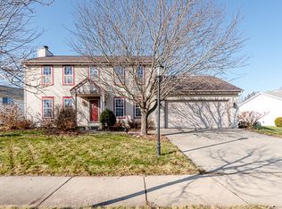2106 Springbrook N, Waukesha, WI 53186