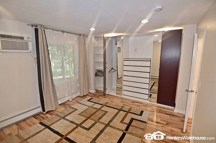 4201 Lakeside Ave N #111 — Photo 8