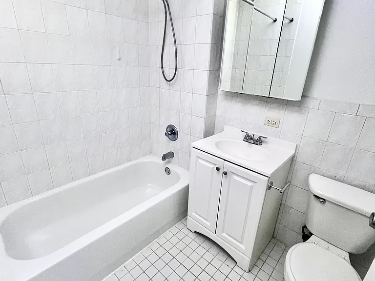 3208 Union St #4A — Photo 15