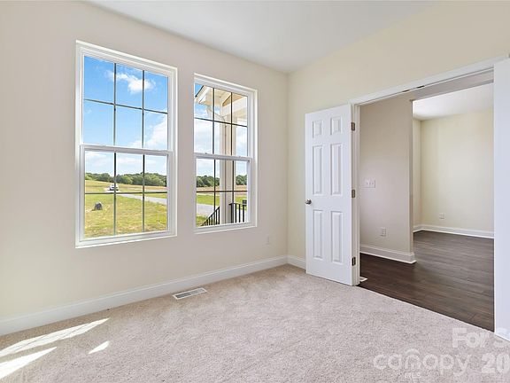 3rd image of 1034 Heath Helms Rd