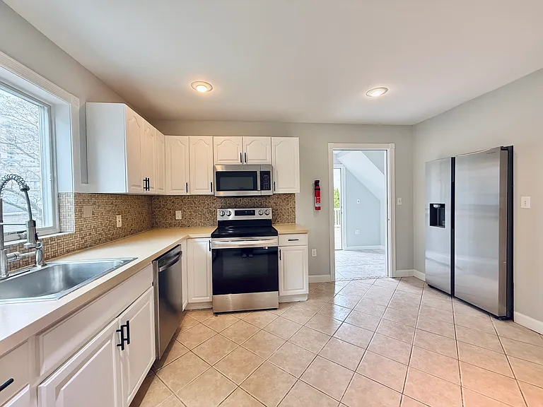 52 Manor St #1 — Photo 11