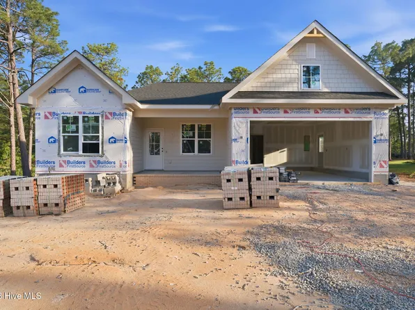 151 Parkwood Court, West End, NC 27376