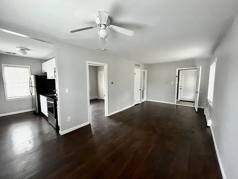 62 Madison Ct #4 — Photo 6