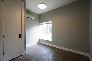 Rented by Rennit Inc.