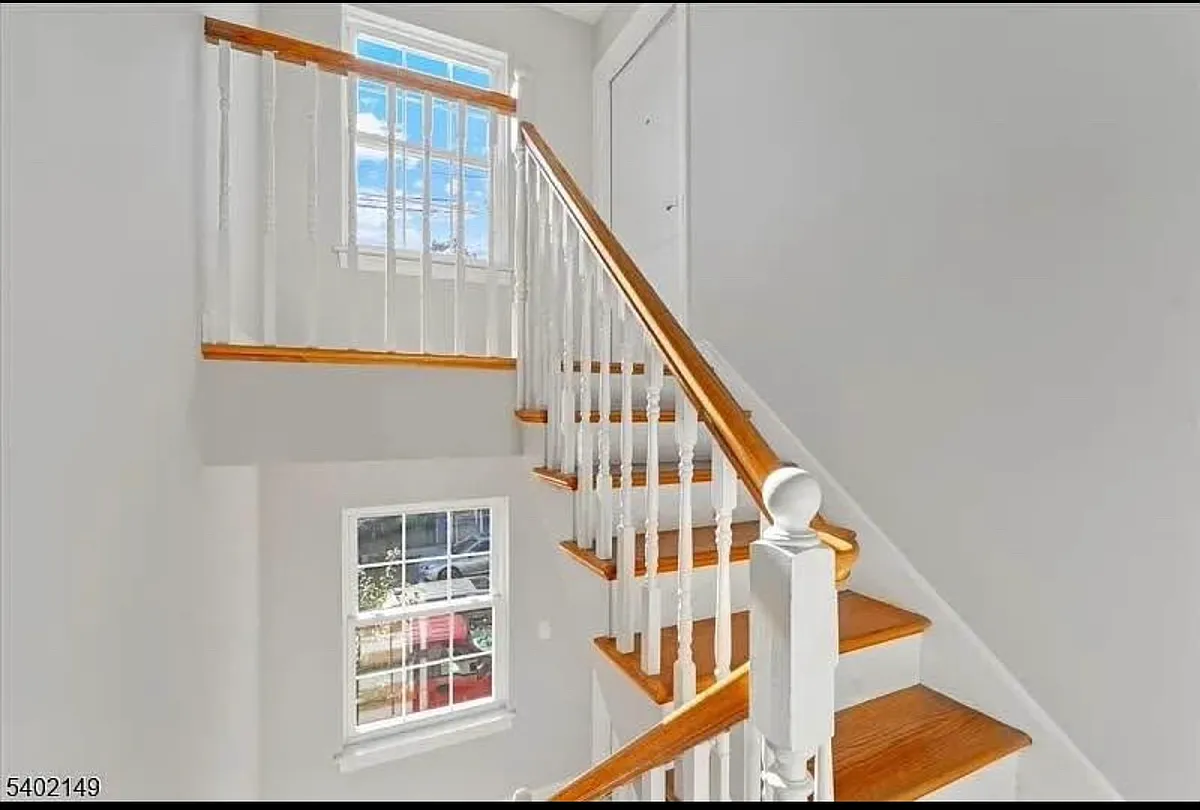 Building Photo - 118 Oraton St #2