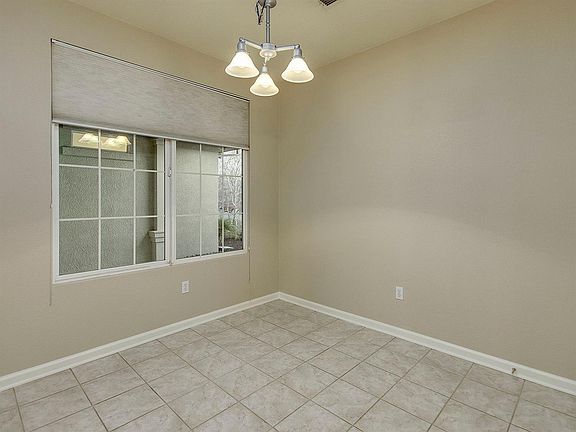5th image of 2480 Kingfisher Ln