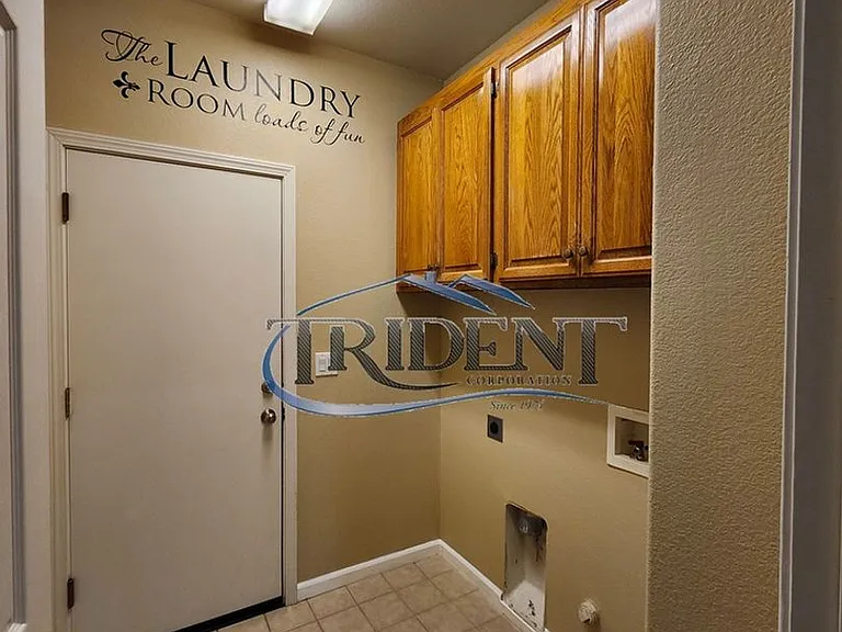 1715 Shoreline Dr — Photo 25